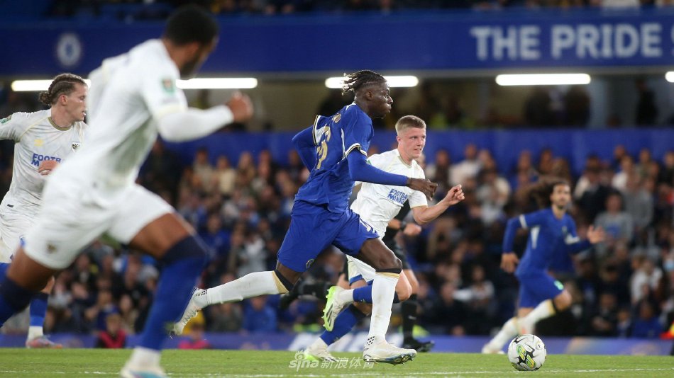 结构导致黄 结构导致黄